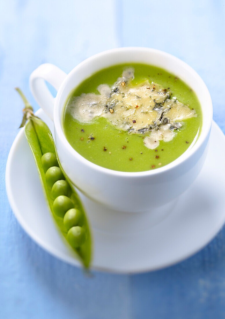 Cream of pea soup with Stilton