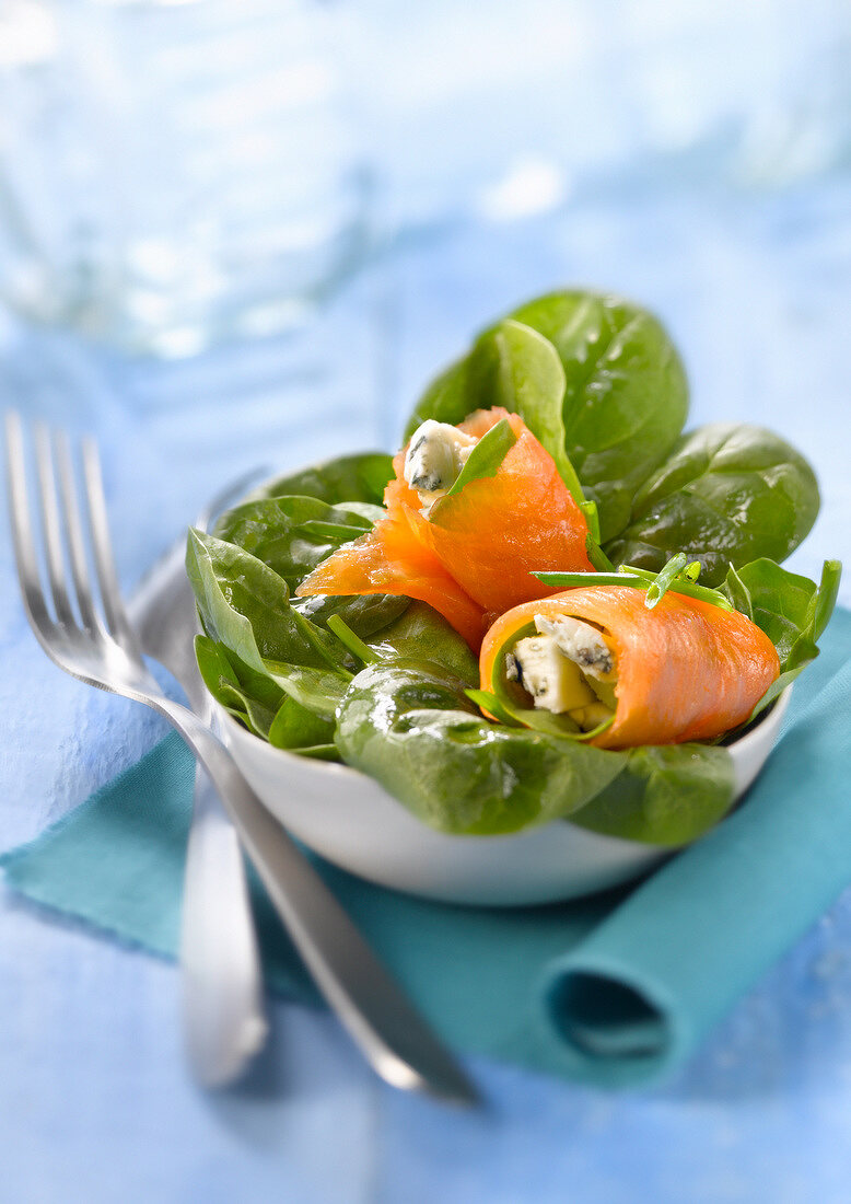 Gorgonzola and spinach smoked salmon rolls