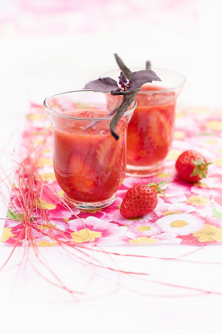 Erdbeersuppe mit Vanille