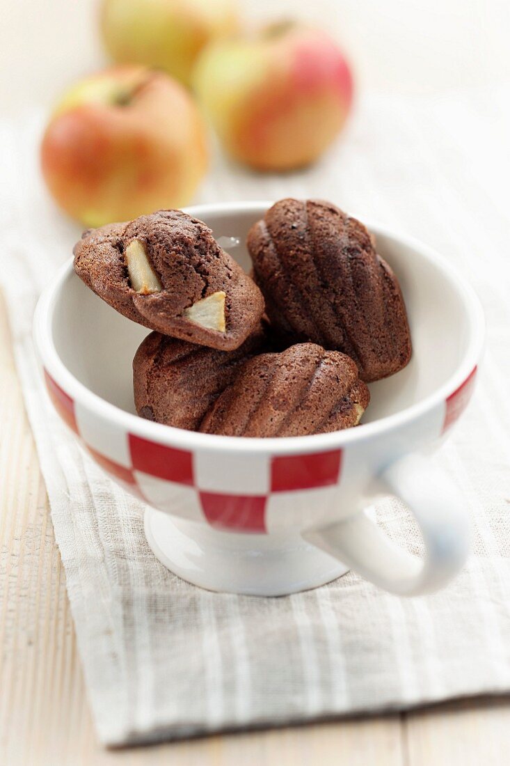 Schokoladen-Apfel-Madeleines