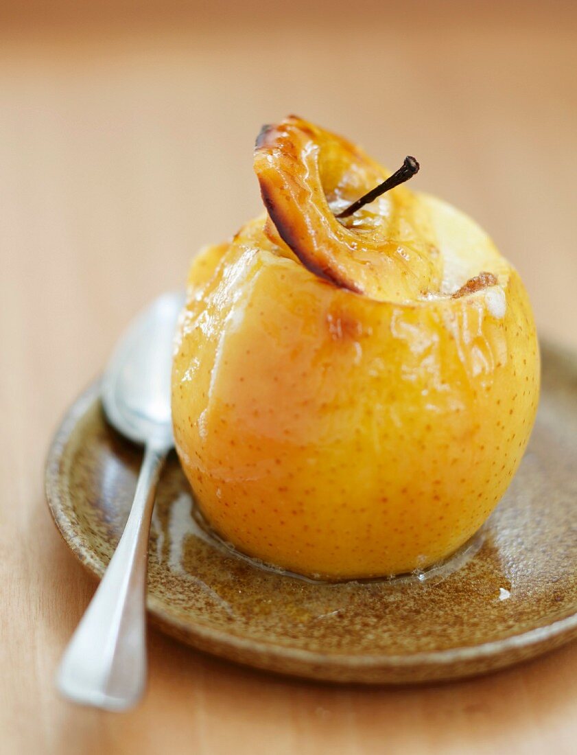 Baked apple with low-fat butter