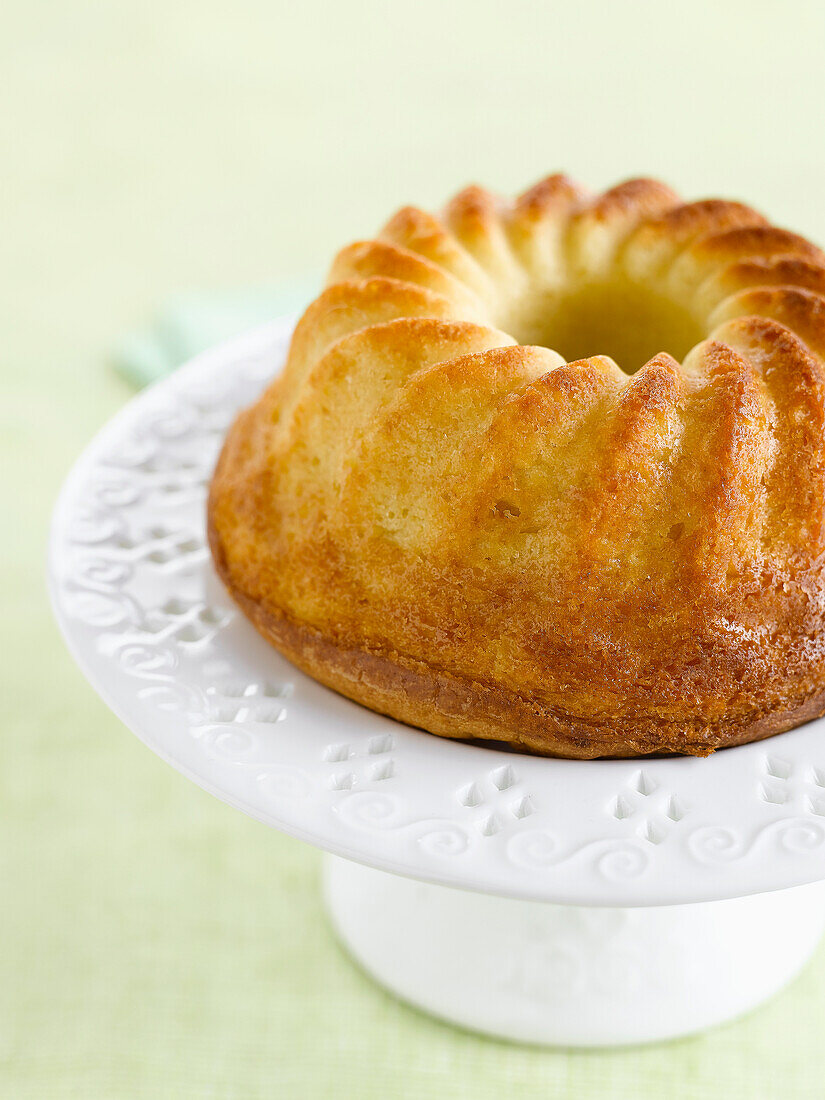 Kronenförmiger Kuchen mit Mascarpone