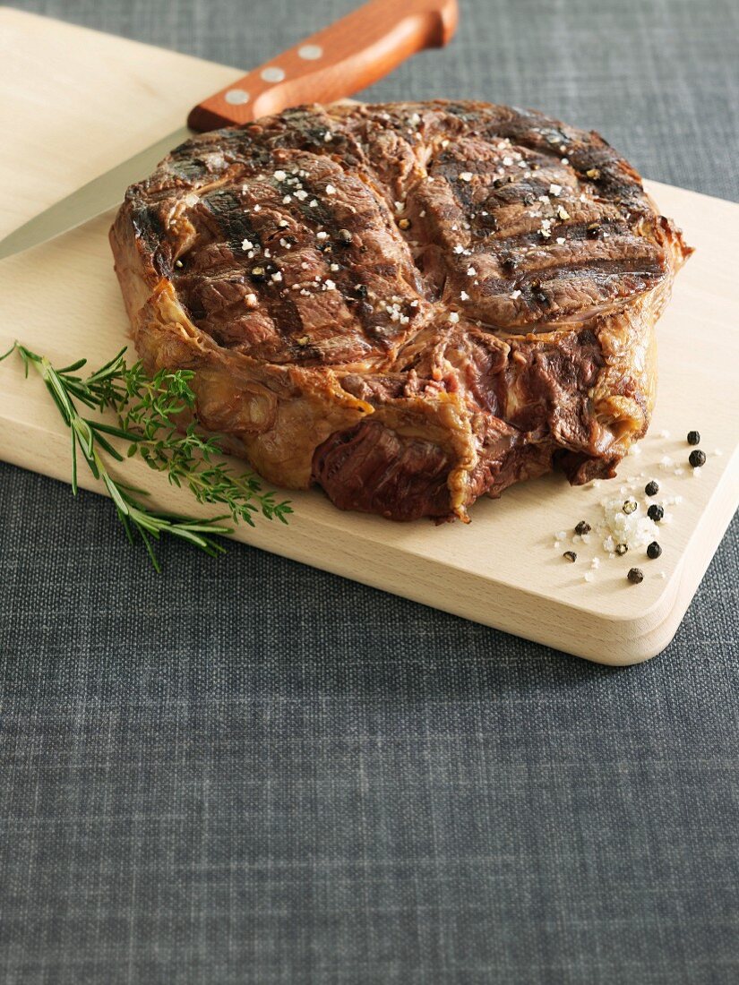 Gegrilltes Entrecote, angeschnitten