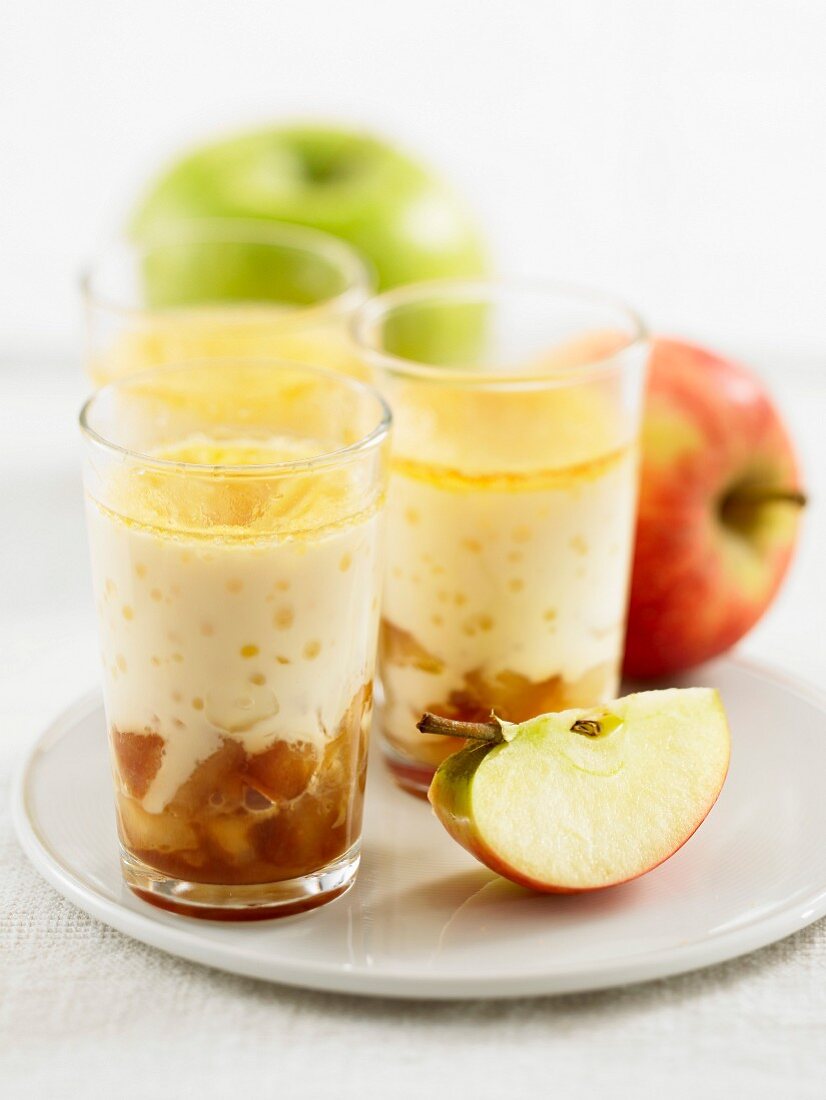 Creamy caramel and apple dessert