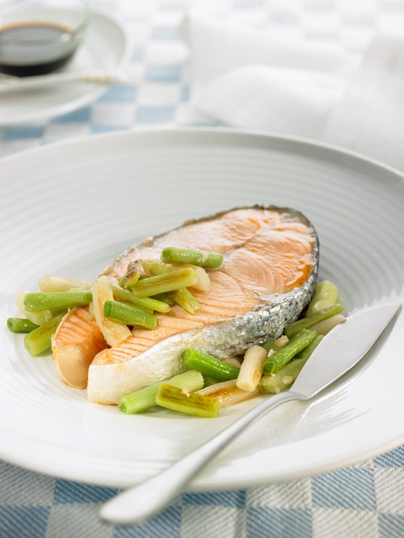 Steam-cooked salmon steak