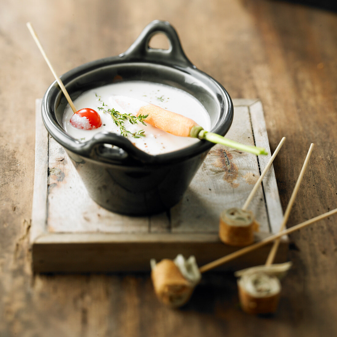 Goat's cheese fondue with thyme and honey