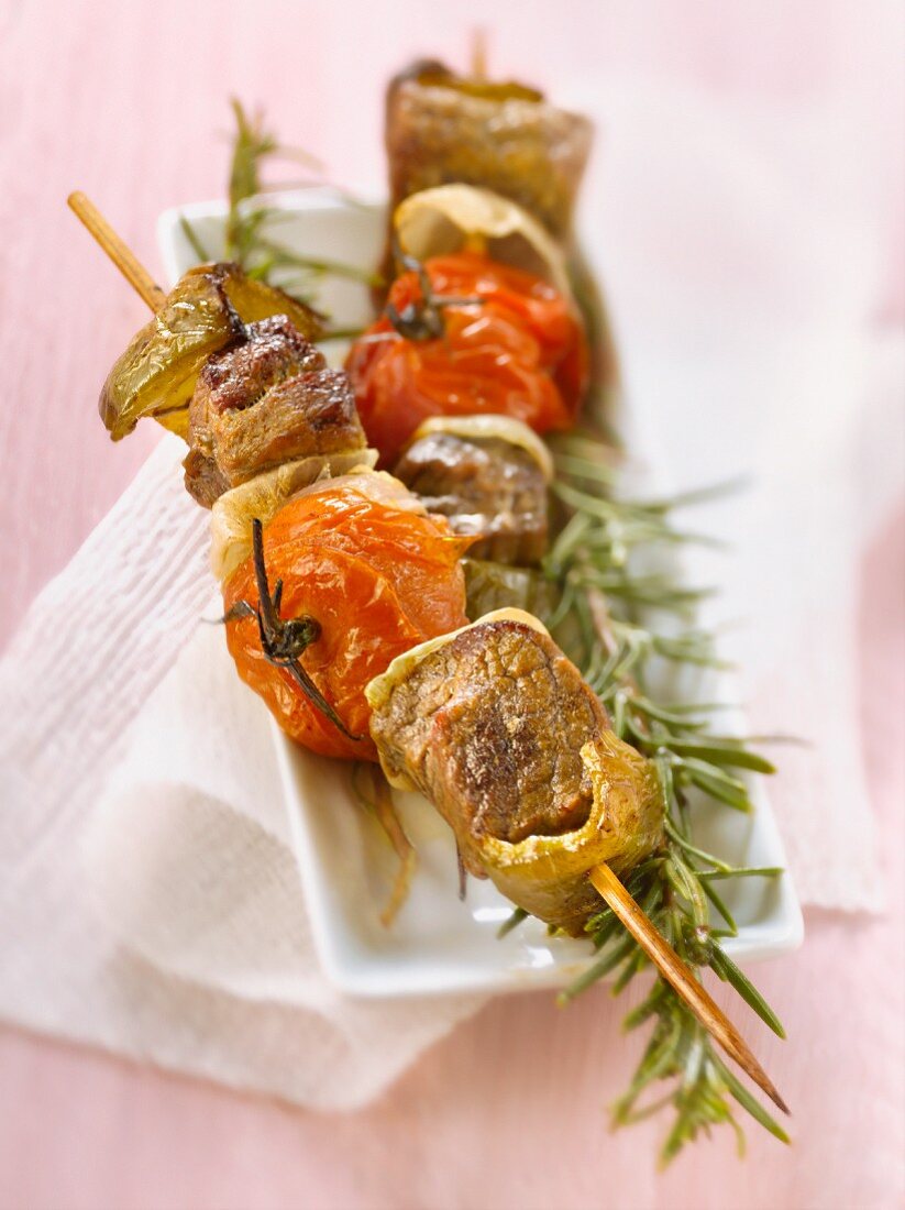 Beef, tomato, green pepper and rosemary skewers