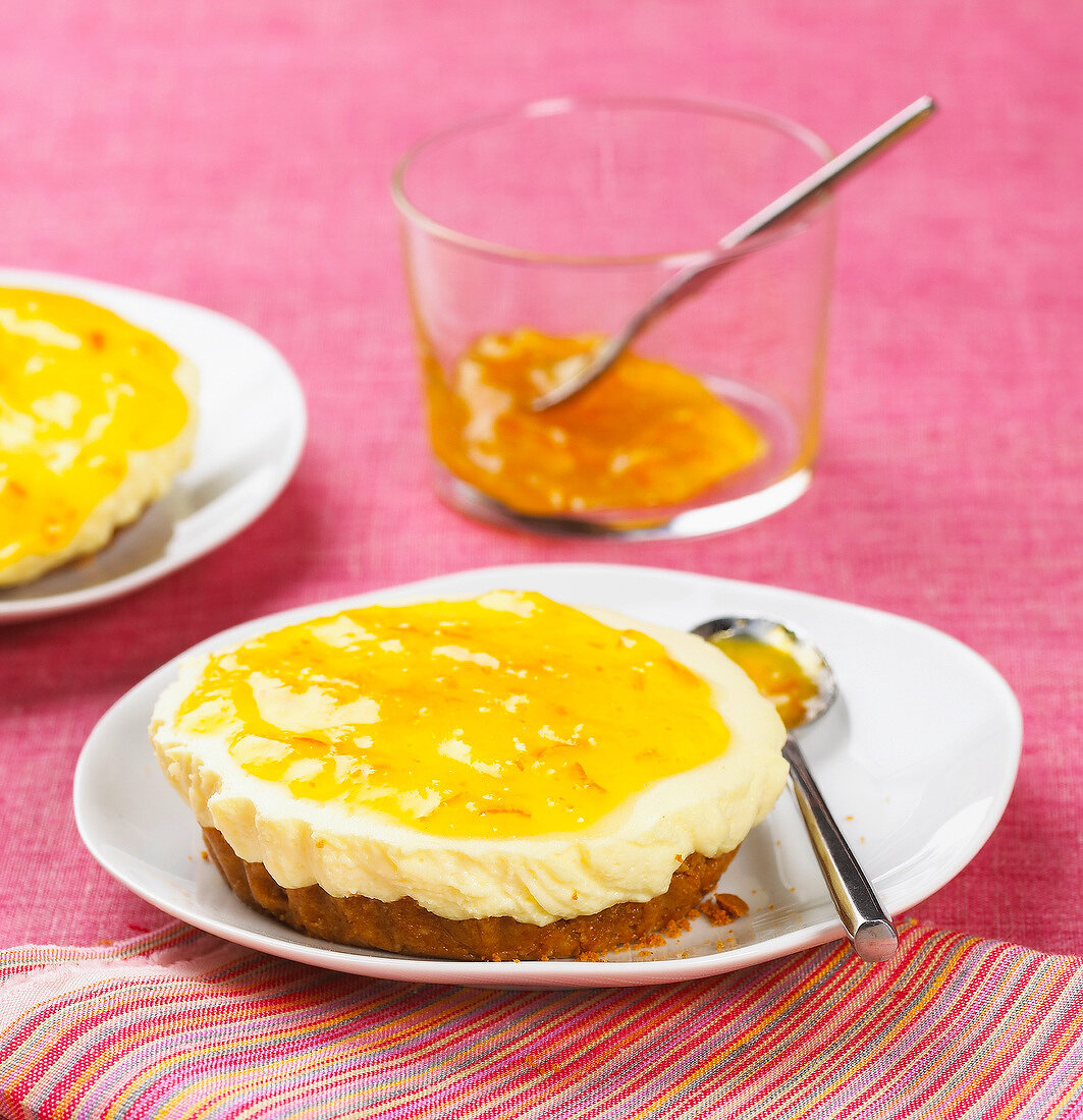 Individual marmelade cheesecake