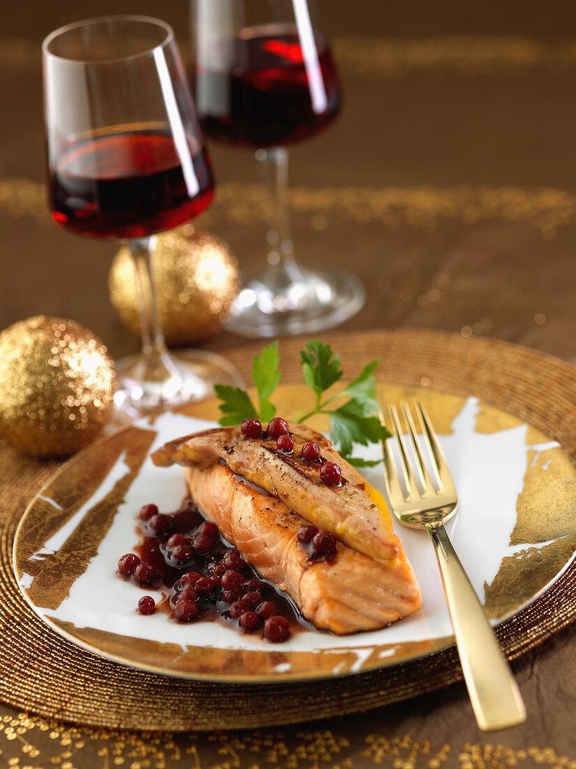 Rossini-style salmon, cranberry sauce