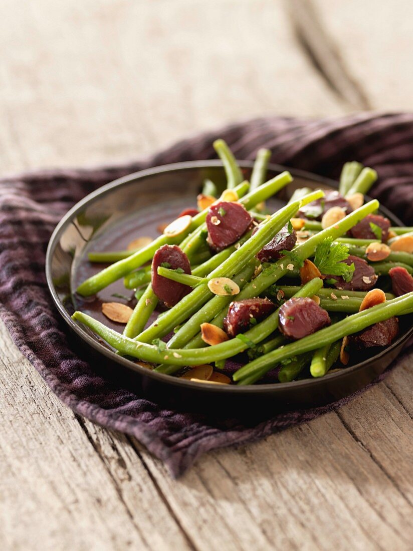 Green bean, gizzard and thinly sliced almond salad
