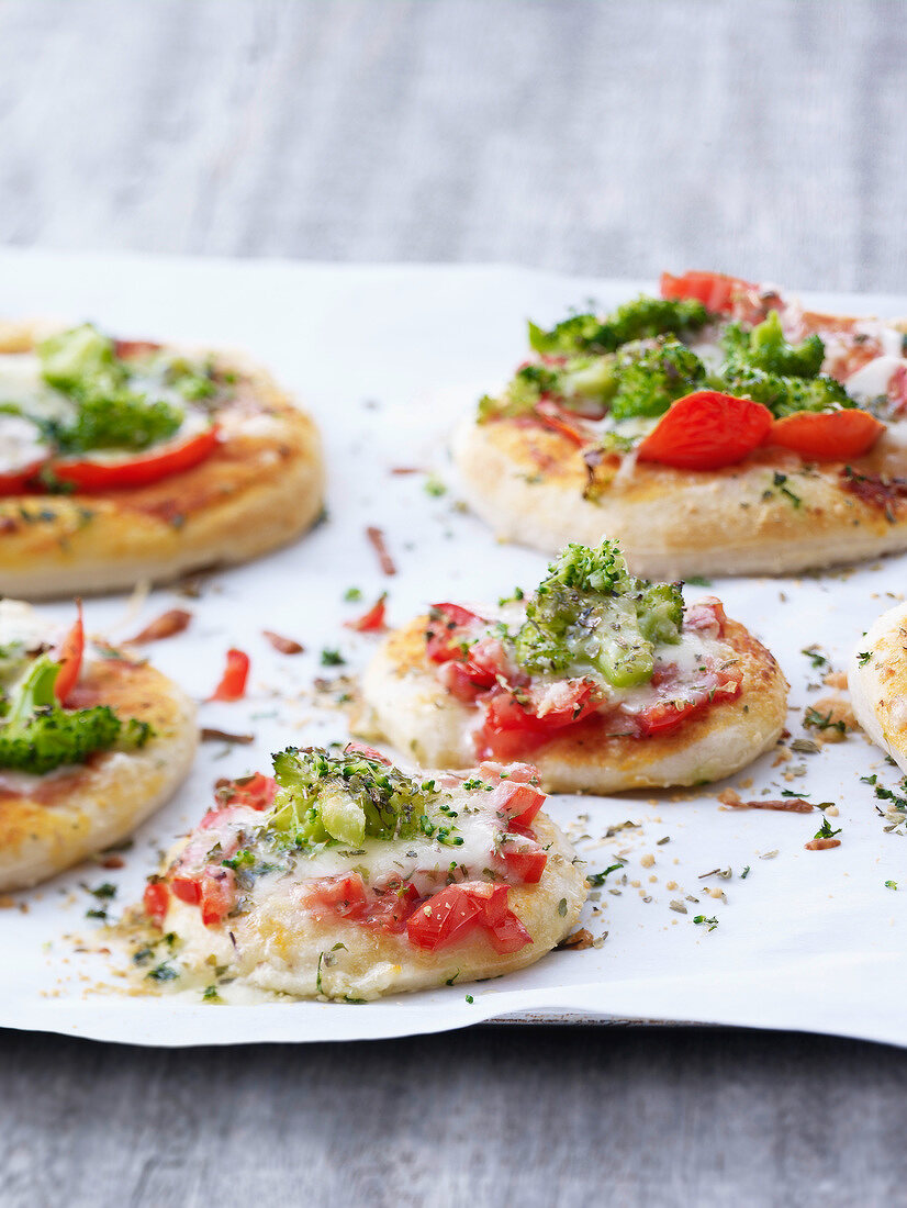 Brokkoli-Tomaten-Pizzette