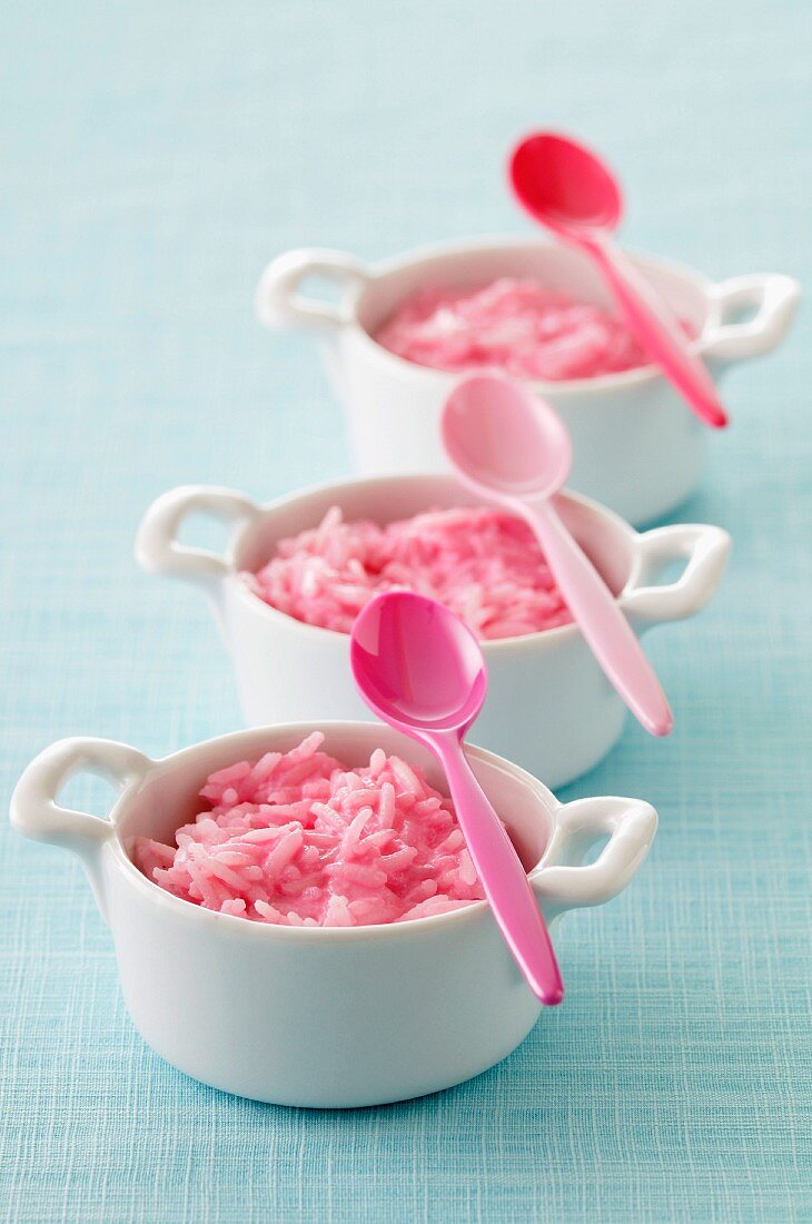 Pink Malabar-flavored rice pudding