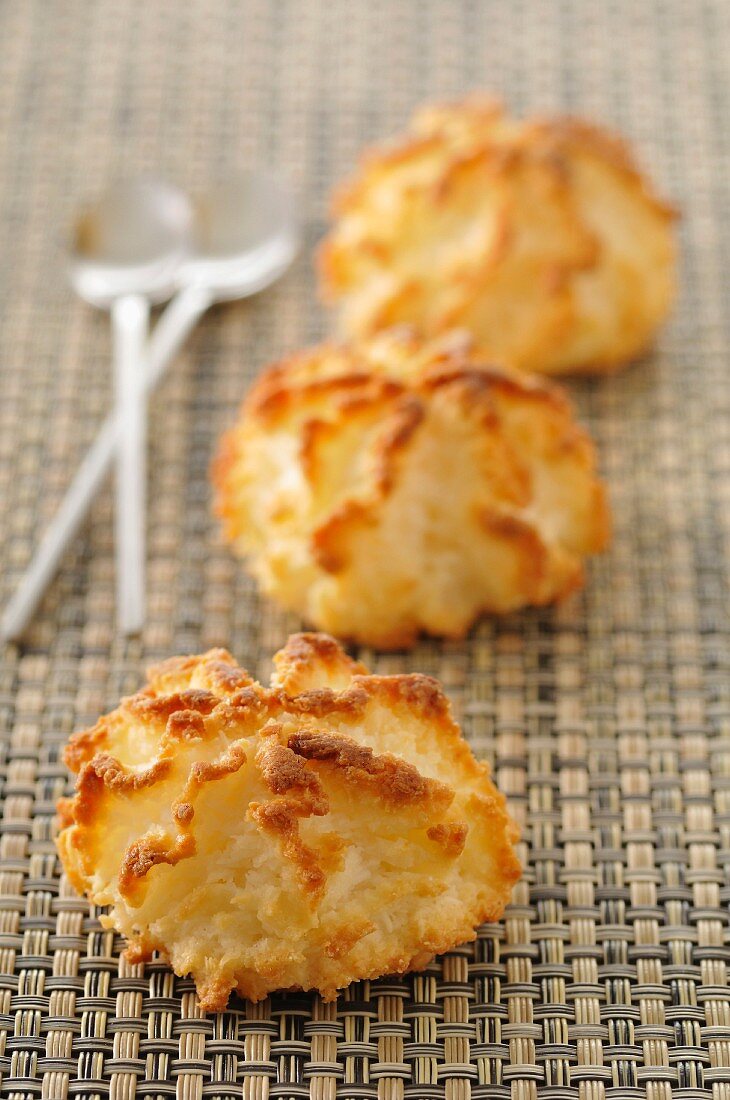 Coconut Rochers