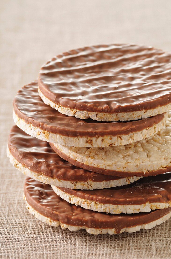 Puff rice cakes coated in chocolate