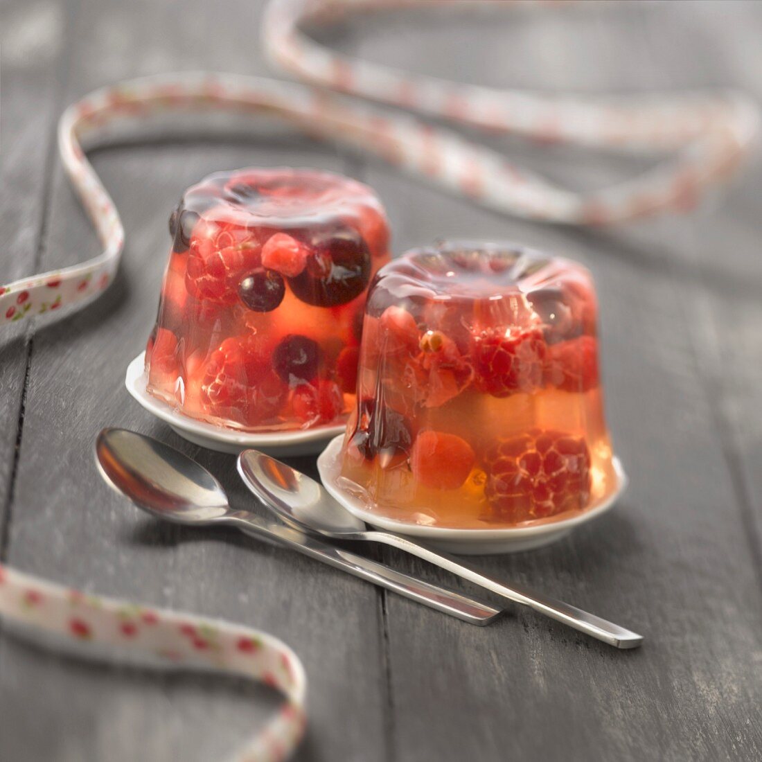 Summer fruit in Lillet jelly Cannelés