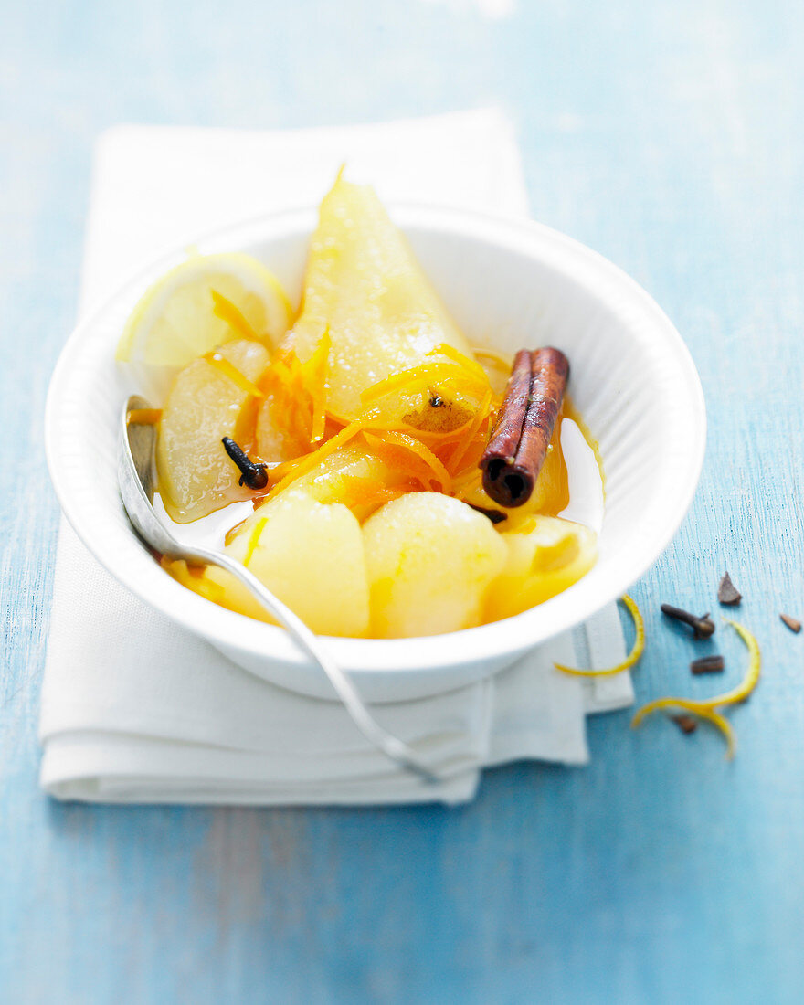Spicy stewed quince and orange fruit salad