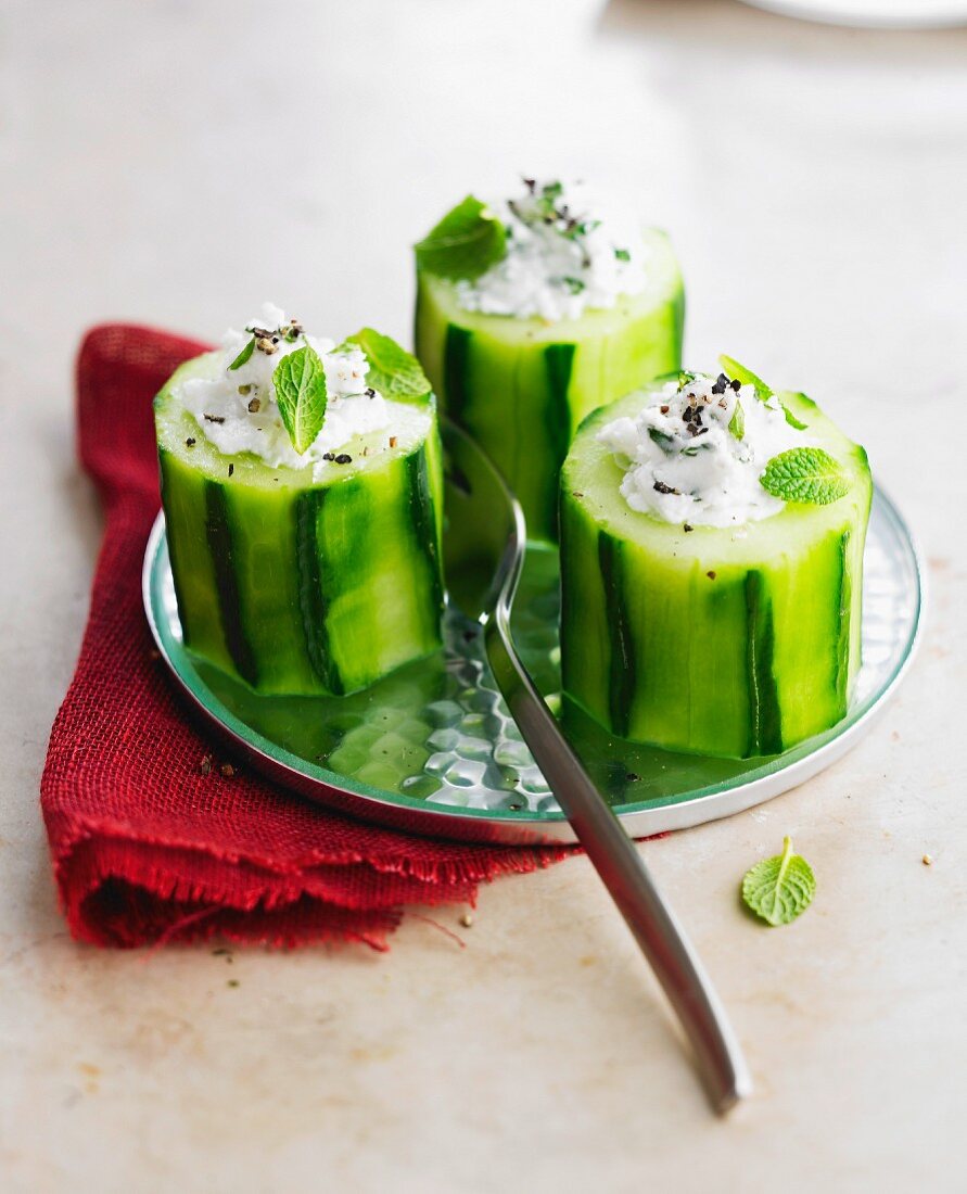 Cucumber sections stuffed with goat's cheese