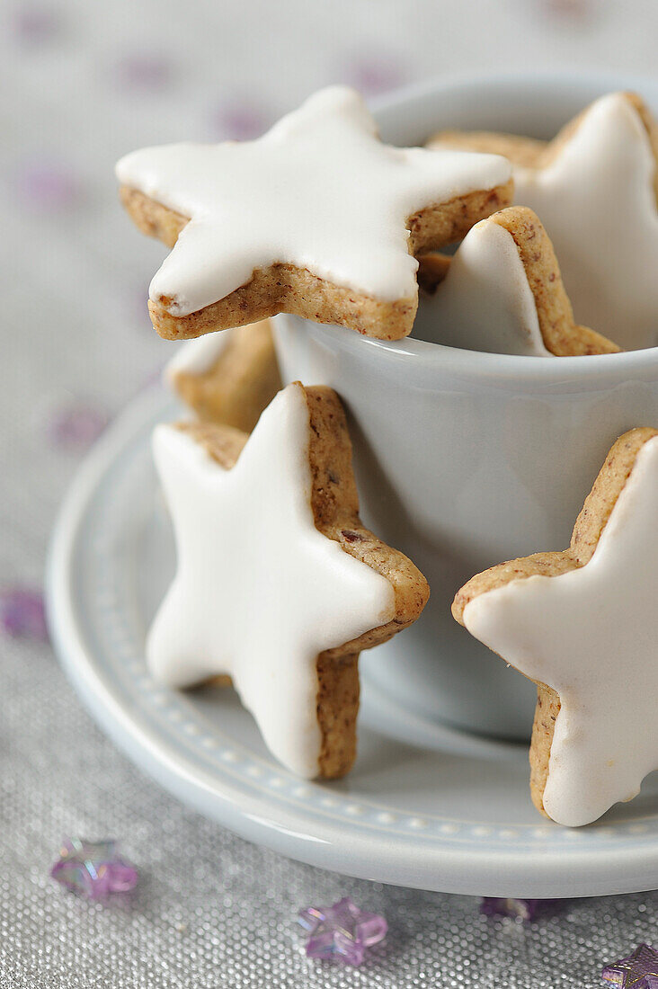 Star-shaped Christmas cookies