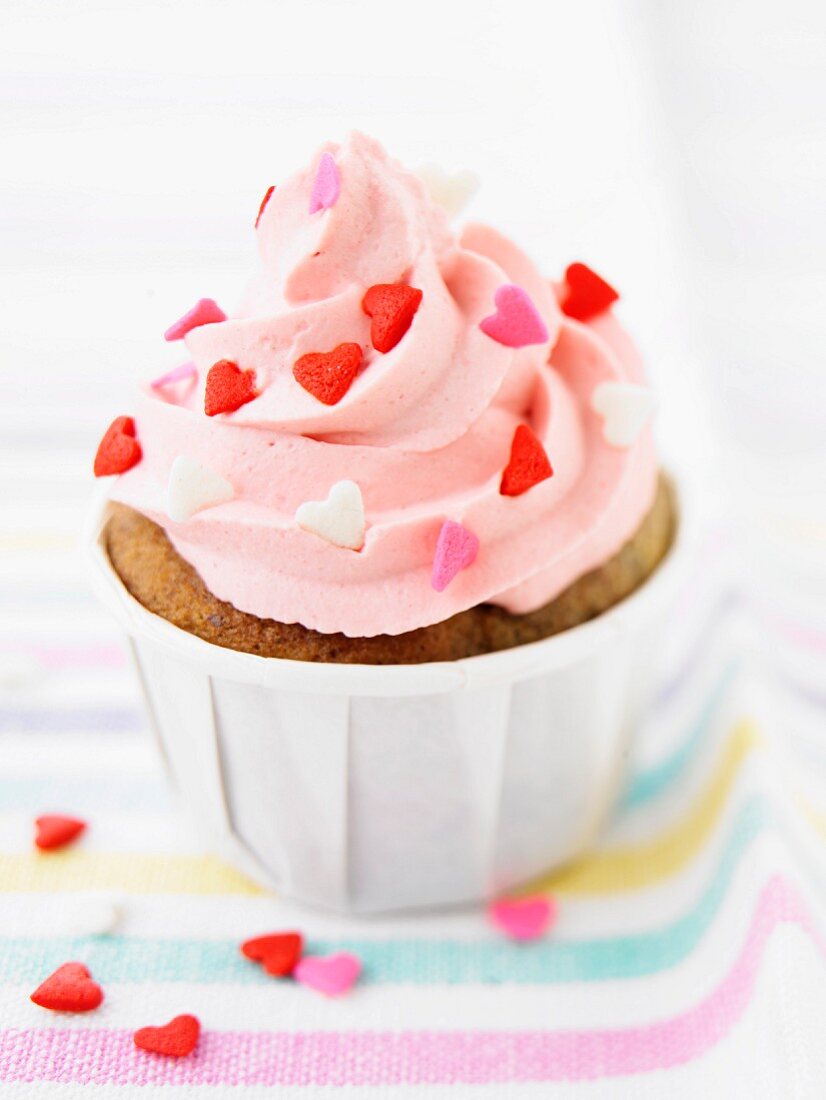 Cupcake with strawberry topping