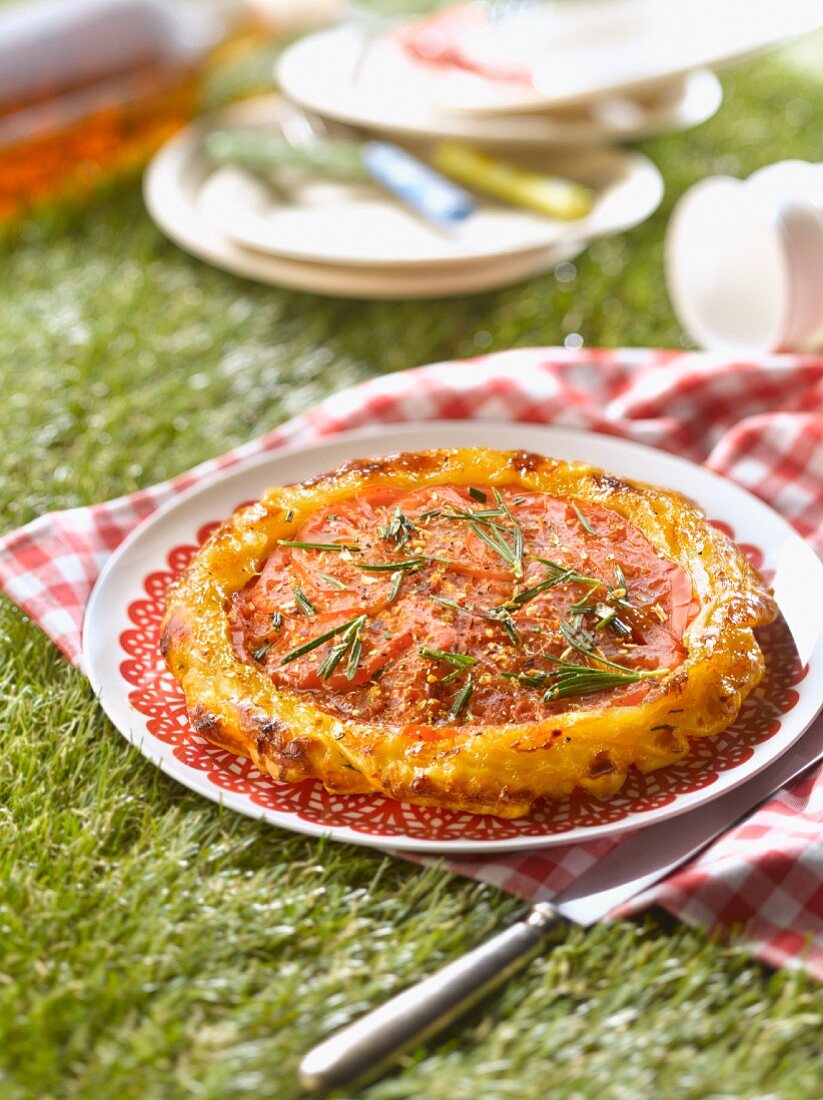 Tomaten-Tatin mit Rosmarin und Rosmarinhonig