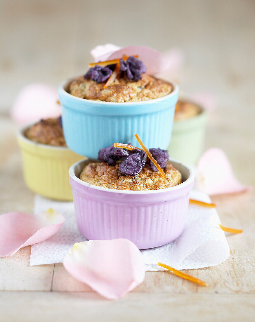 Orangen-Soufflé mit Lavendel