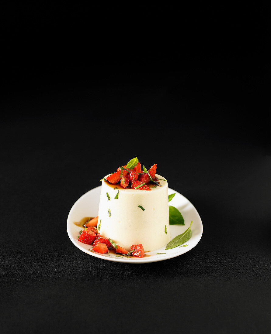 Panna cotta with strawberries