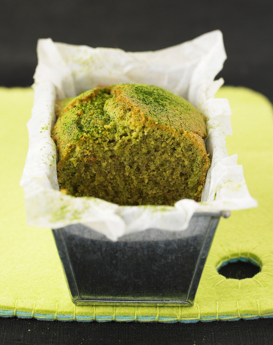 Green tea cake