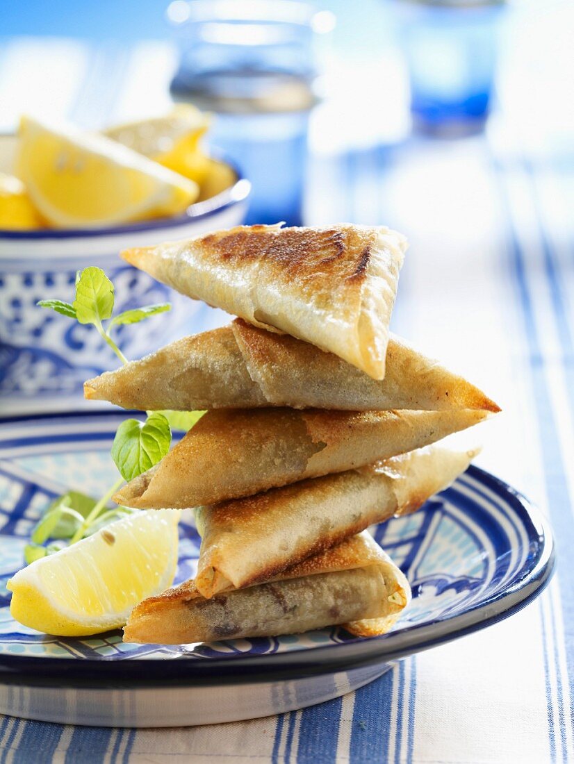 Samosas mit Rindfleisch und Gewürzen