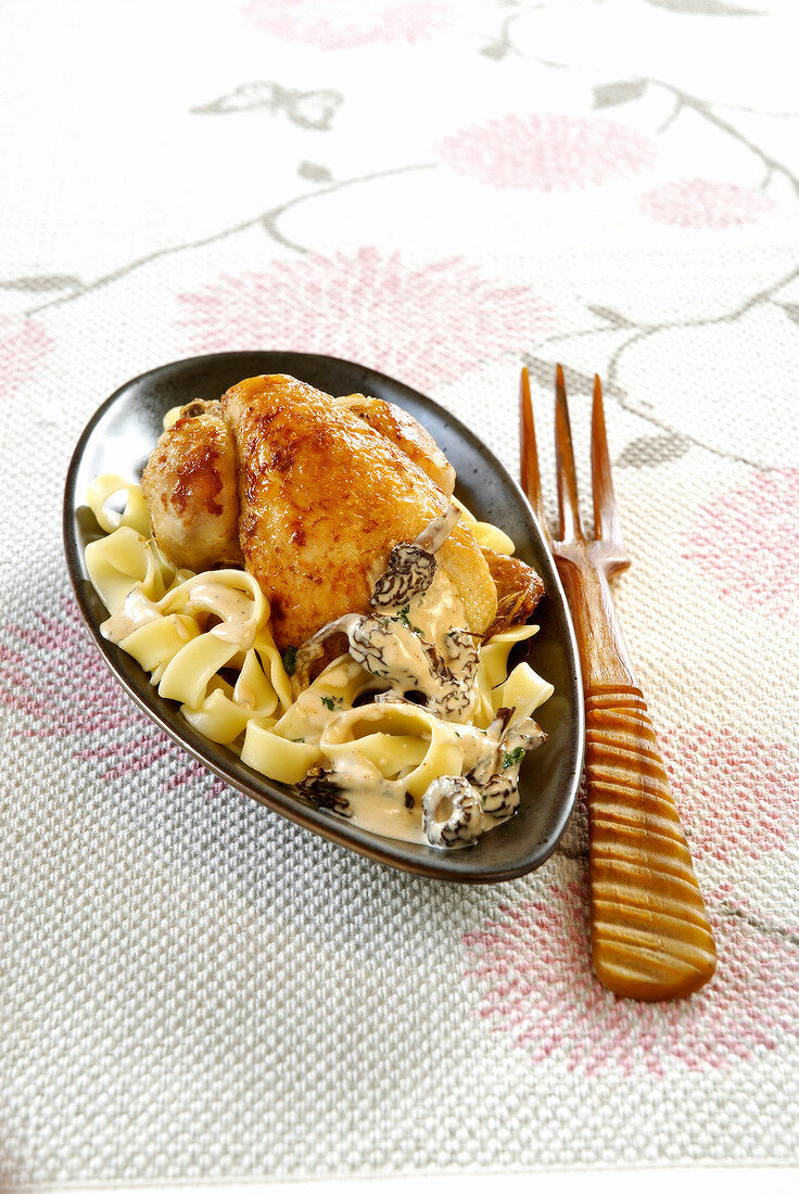 Chicken with morels and fresh tagliatelles