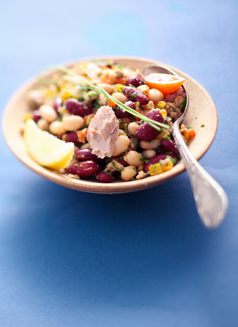 Bean and tuna salad