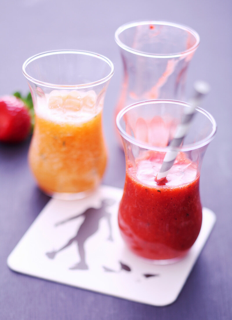 Strawberry smoothie and melon smoothie