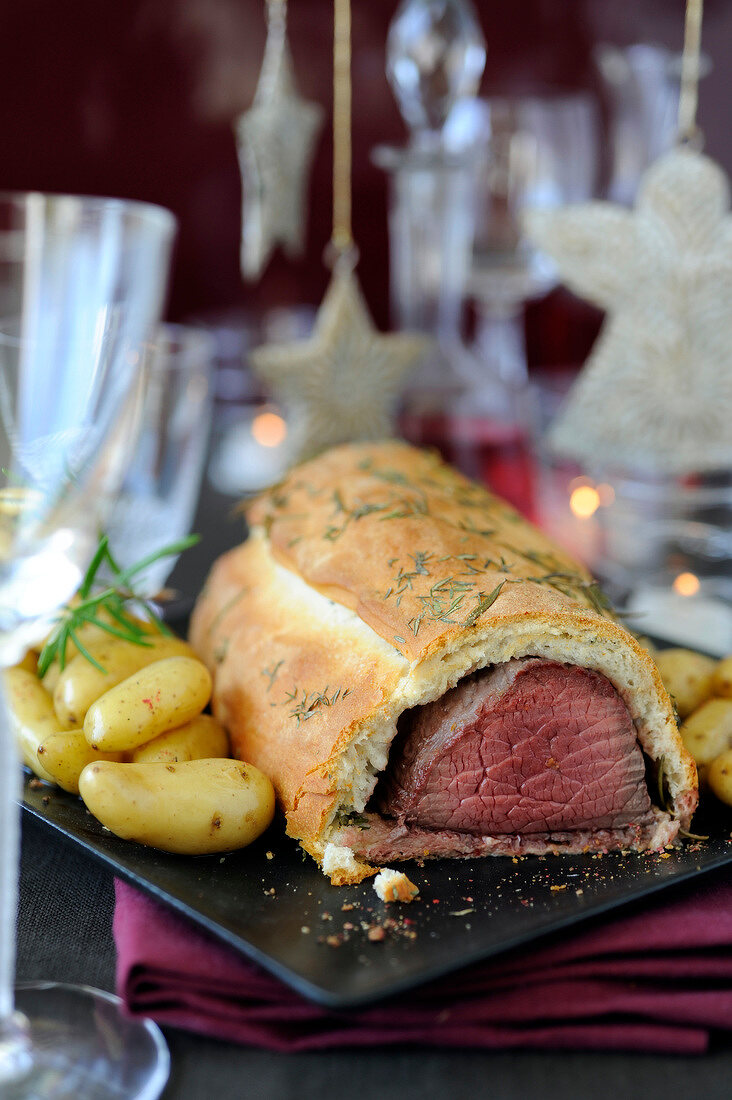 Beef Wellington with herbs and Ratte potatoes
