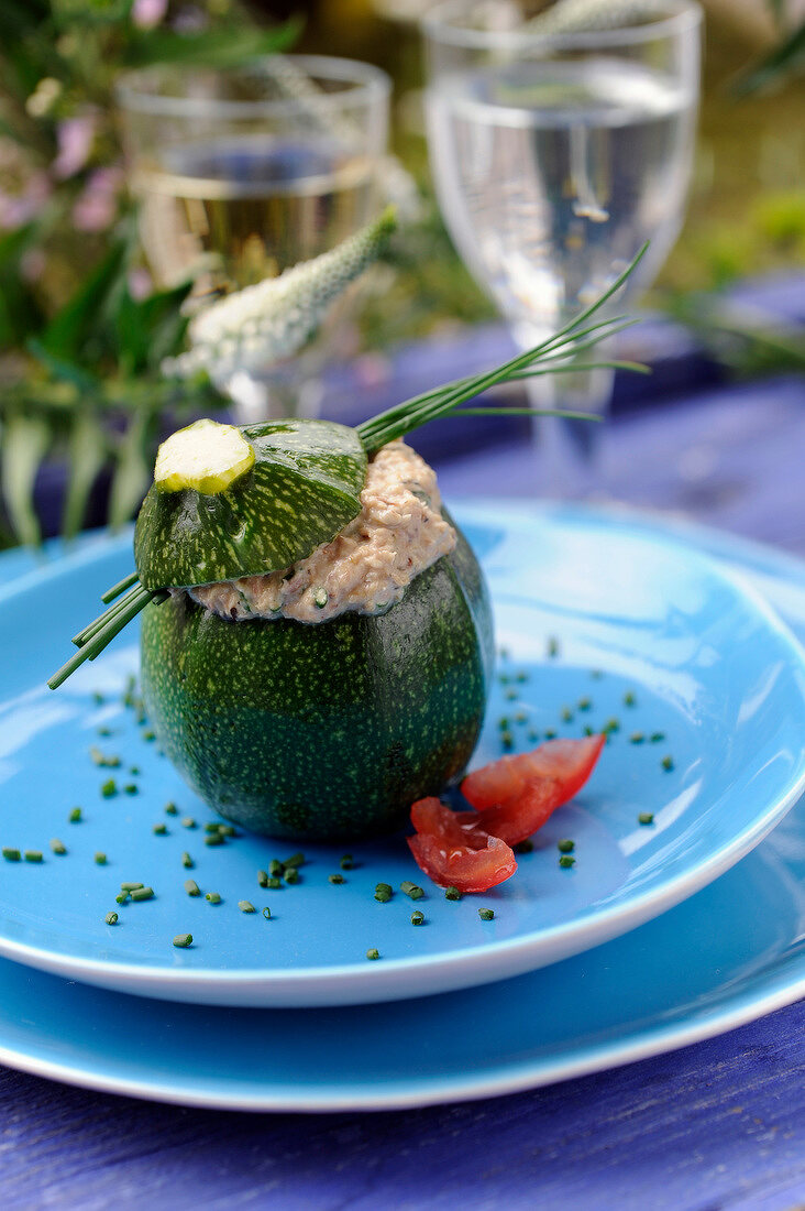 Round zucchini stuffed with sardine mousse and chives