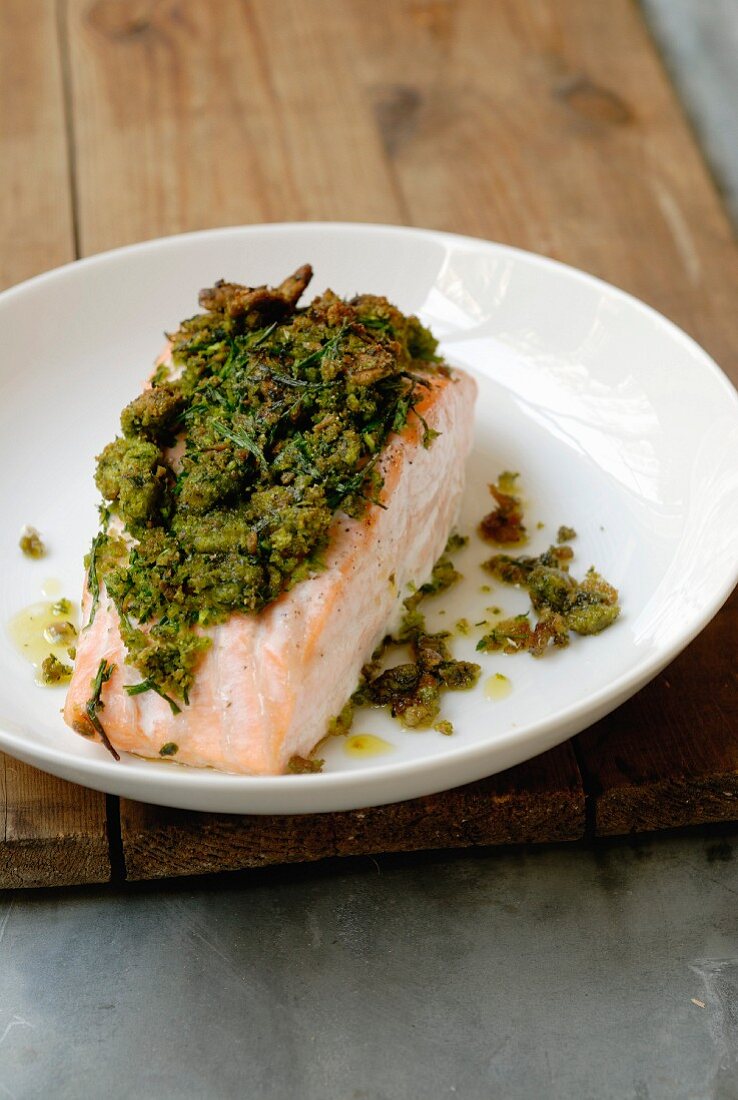 Salmon with bread and herb crust