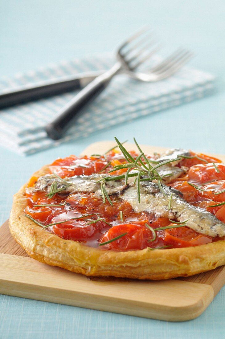 Sardine and tomato tatin tart