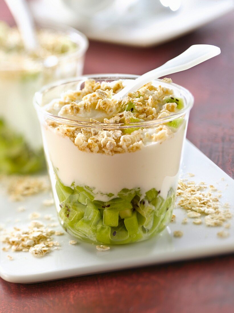 Fromage blanc,diced kiwi and oat flake Verrine
