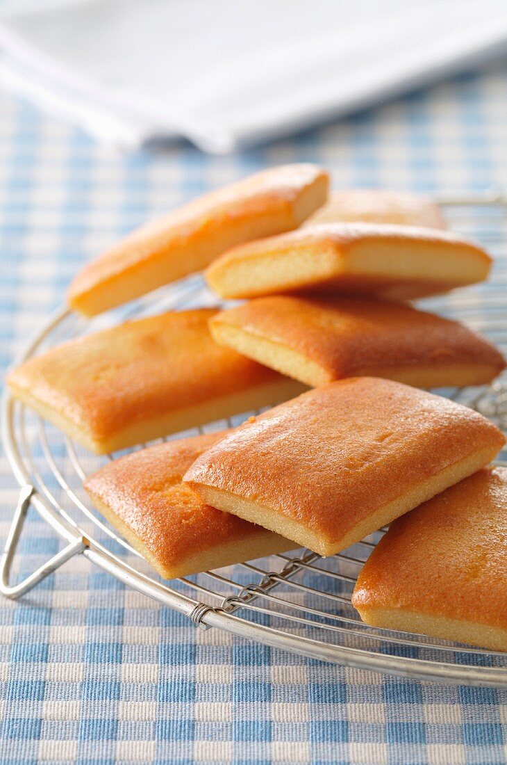 Financiers (Traditionelles Gebäck, Frankreich)