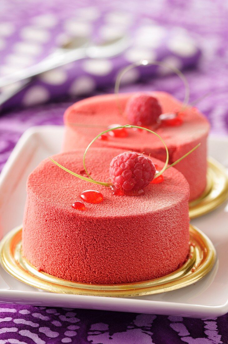 Raspberry-strawberry mousse