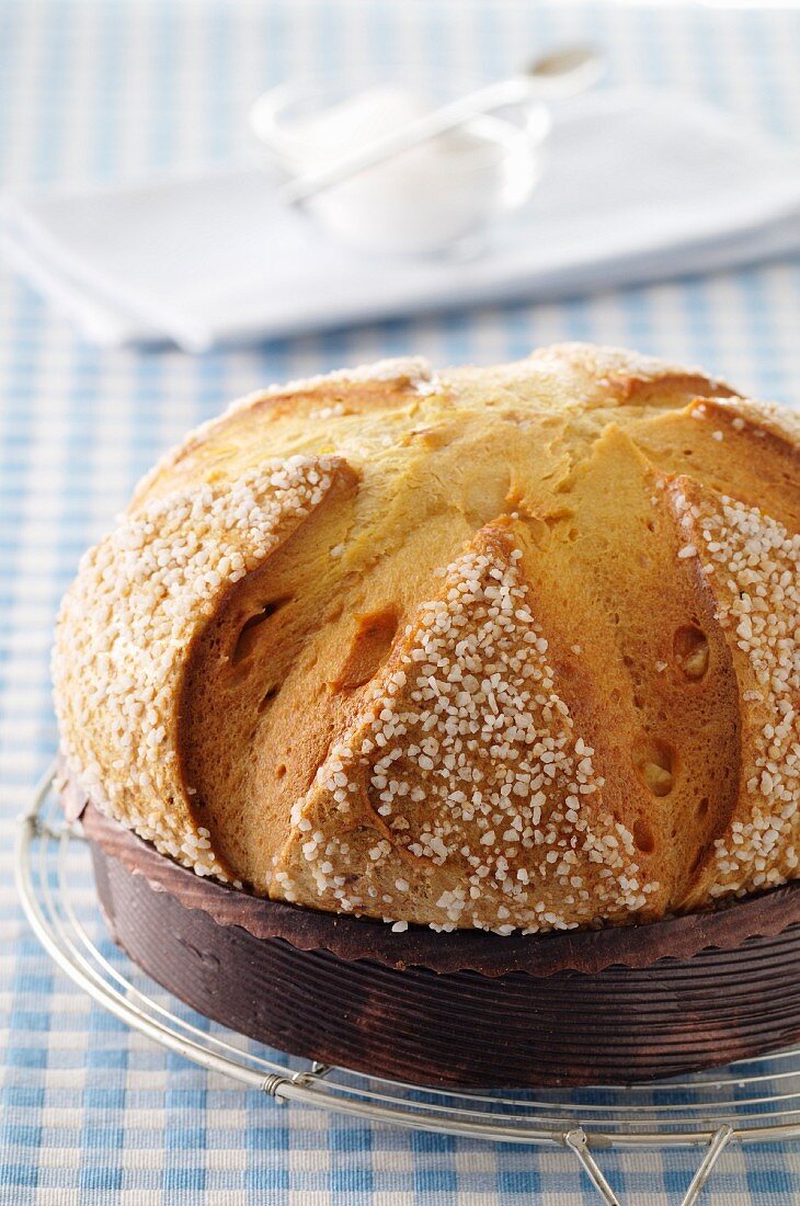 Mouna (Hefekuchen mit Hagelzucker)