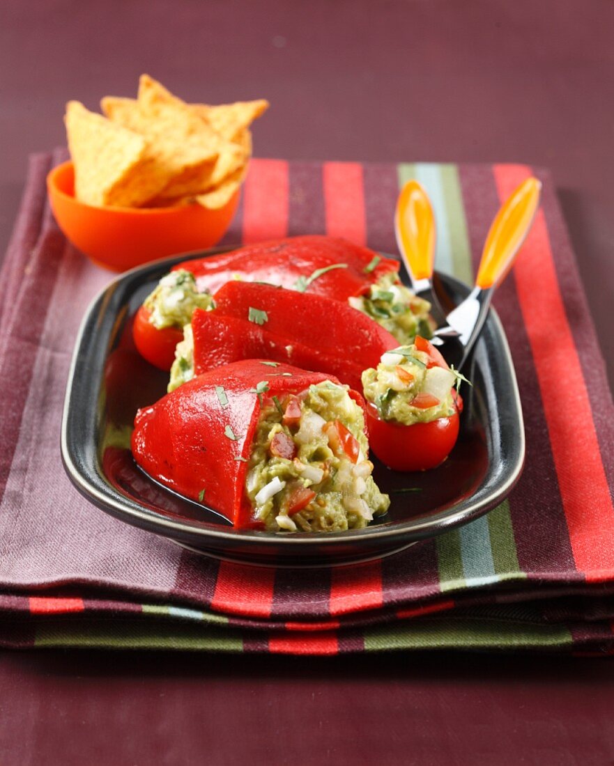 Piquillos stuffed with guacamaole and cilantro
