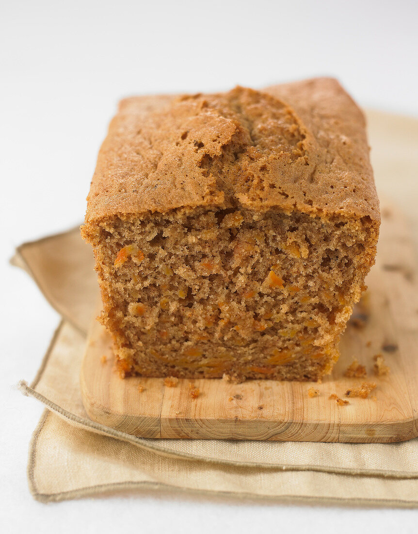 Karottenkuchen, angeschnitten