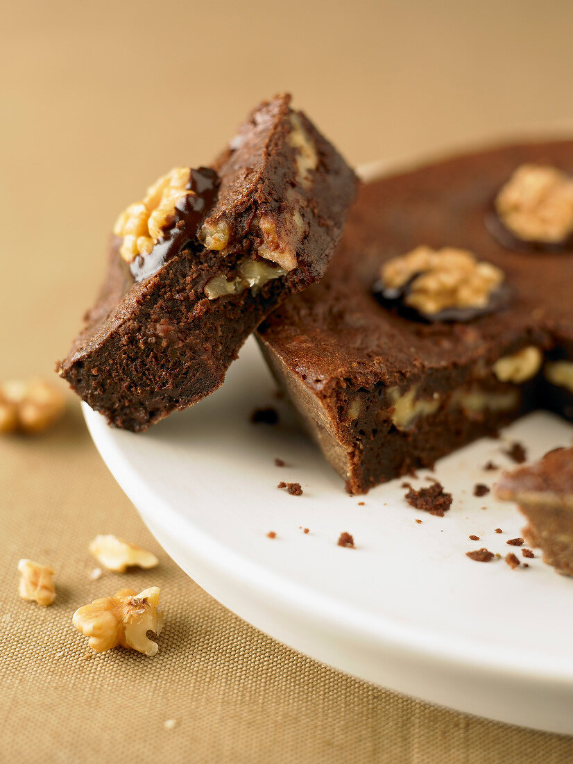 Walnut brownies