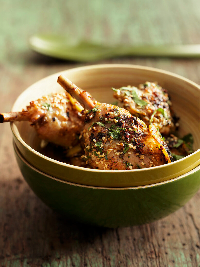 Sauteed chicken with sesame seeds