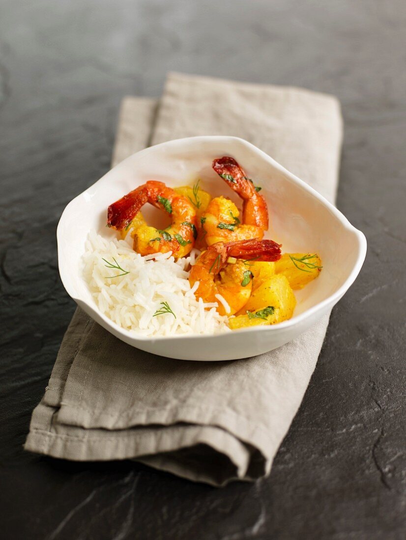 Colombo de crevettes (Garnelencurry aus den französischen Antillen) mit Ananas und Basmatireis