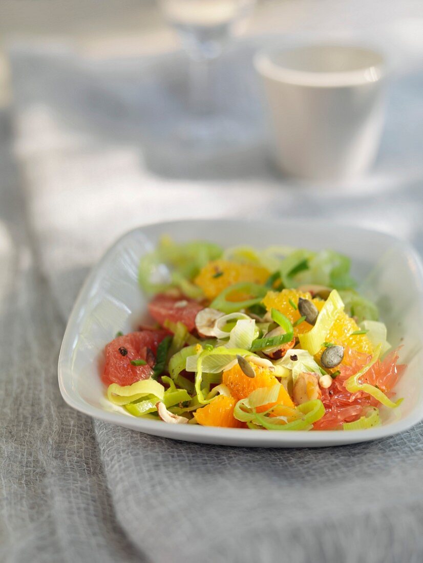 Leek and citrus fruit salad