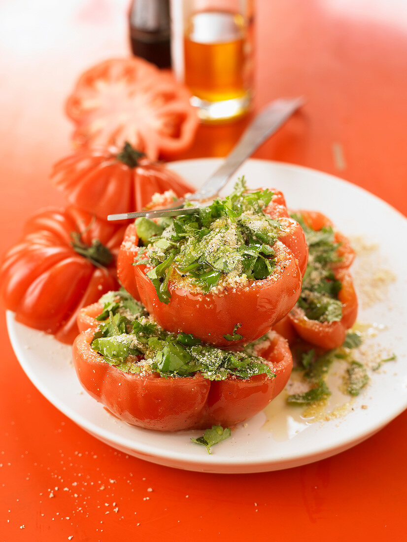 Gefüllte Tomaten auf provenzalische Art