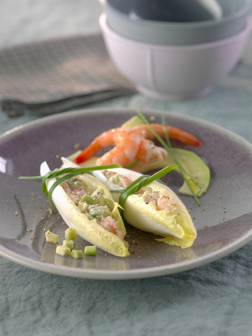 Shrimp-avocado chicory leaves