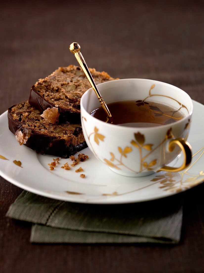 Kuchen mit kandierten Kastanien und Teewgewürz