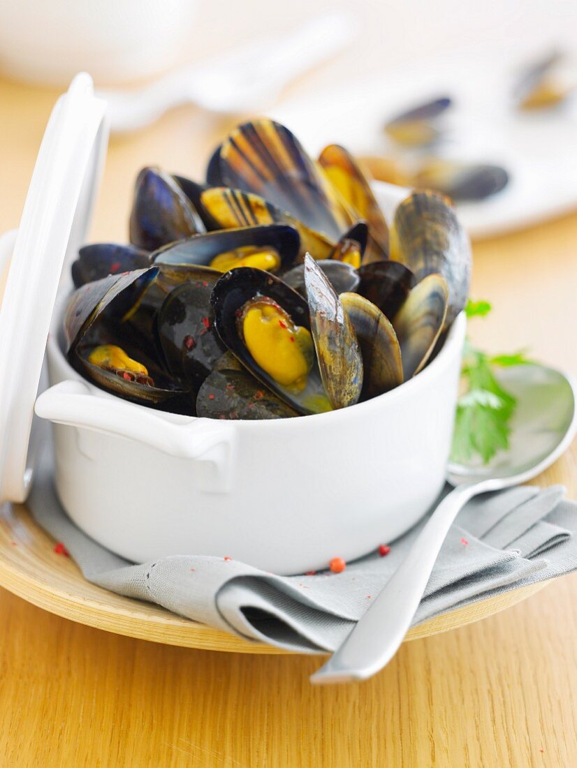 Mussels with chili pepper