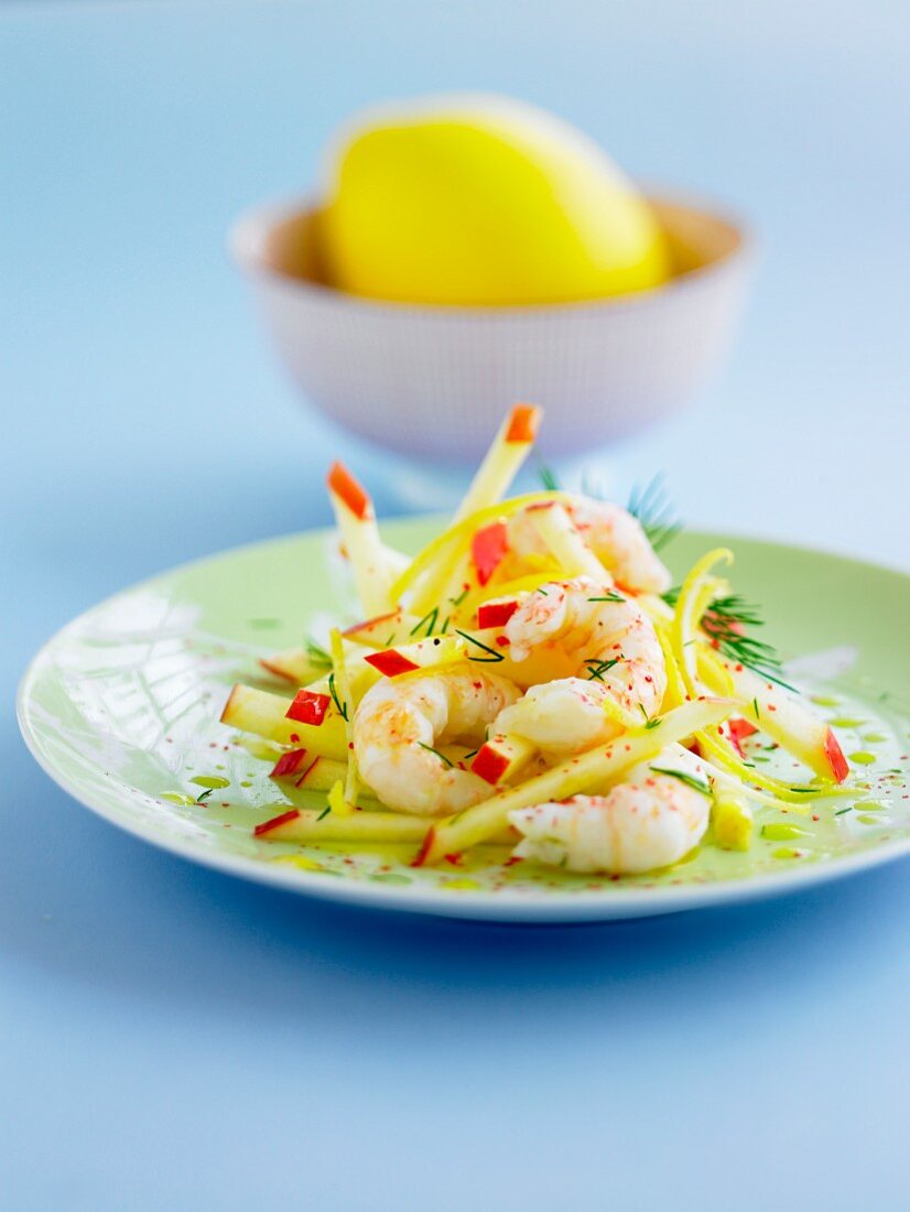 Garnelensalat mit Apfel und Zitrone